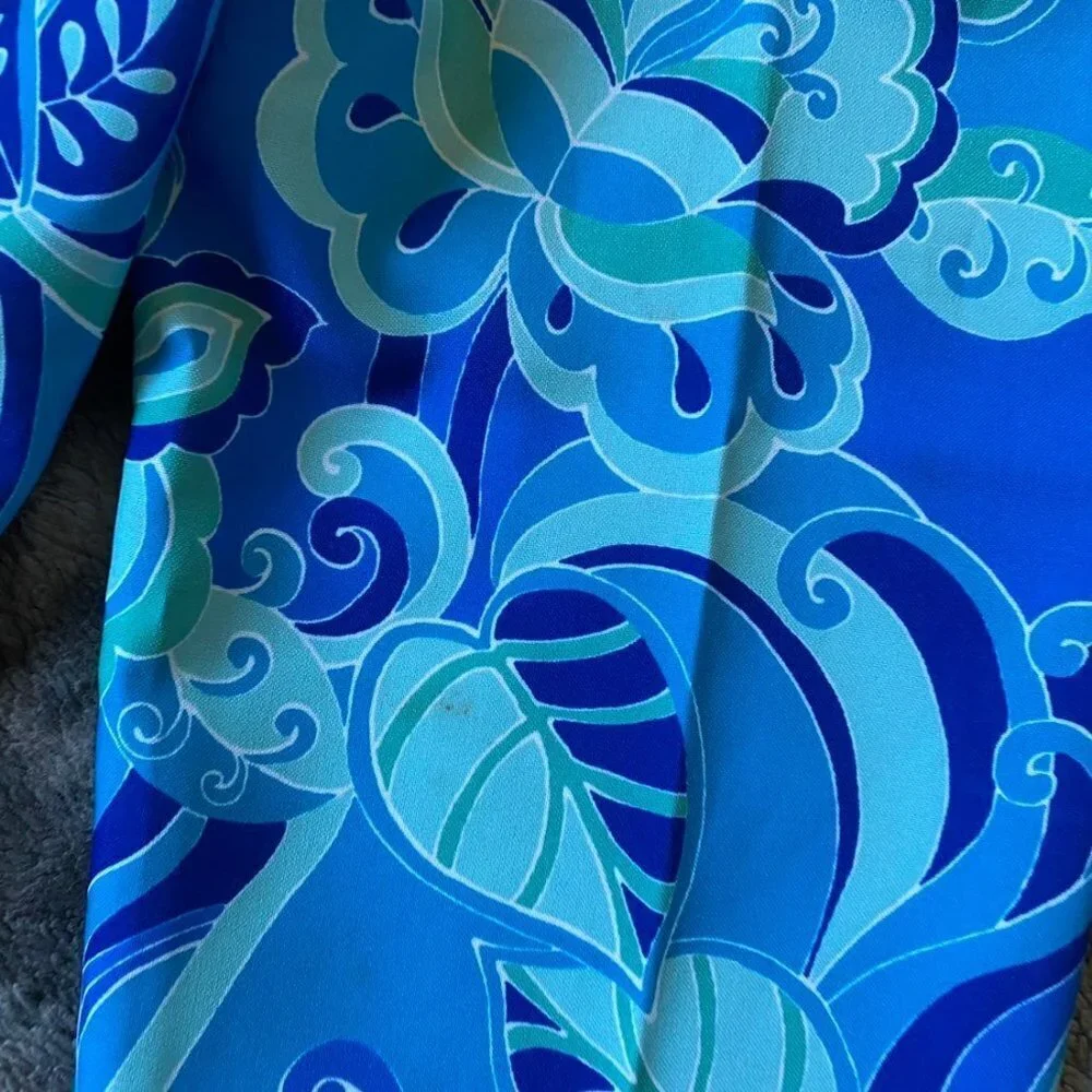 VTG Just Kidding Print Capris